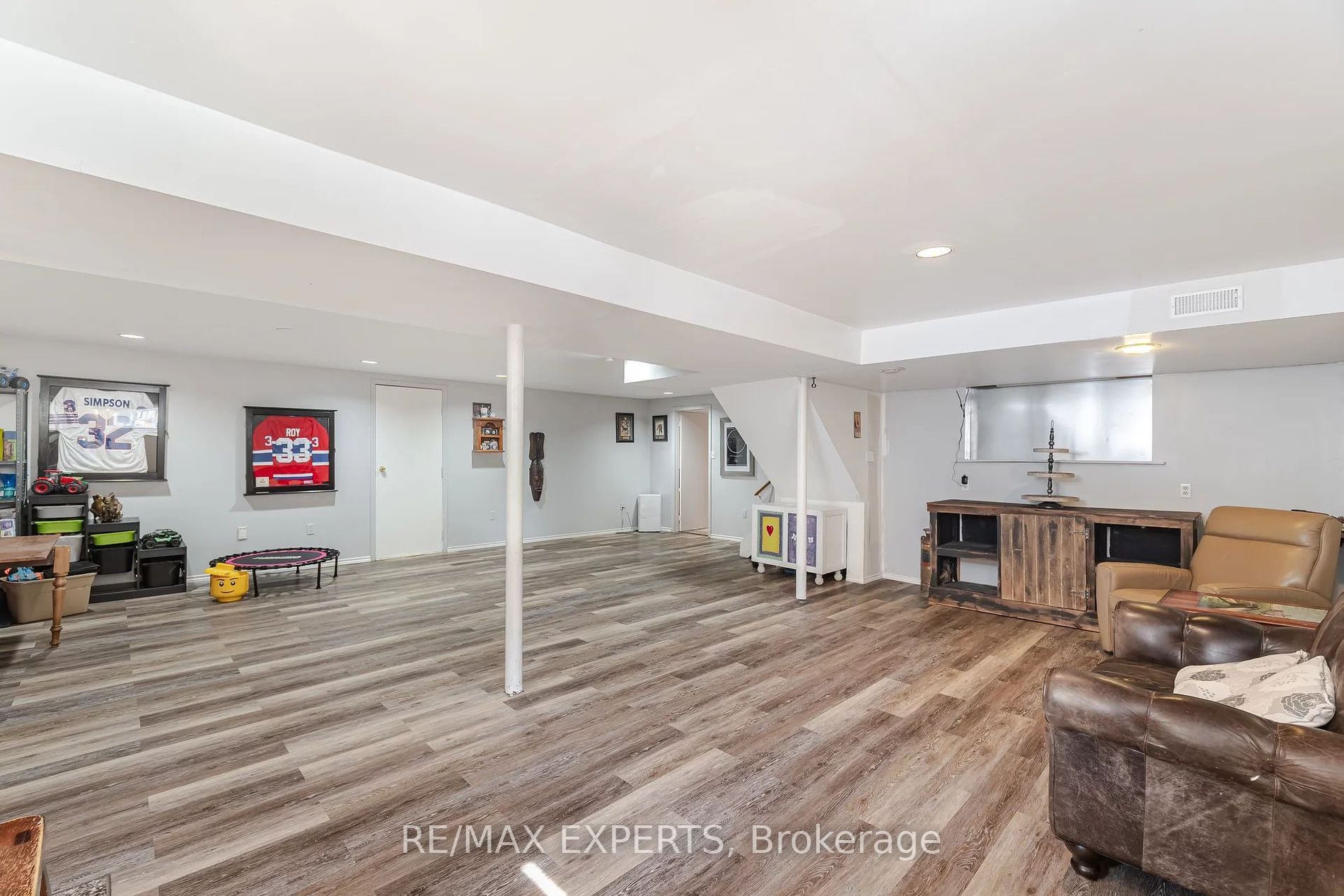 37 Erinlea Crescent