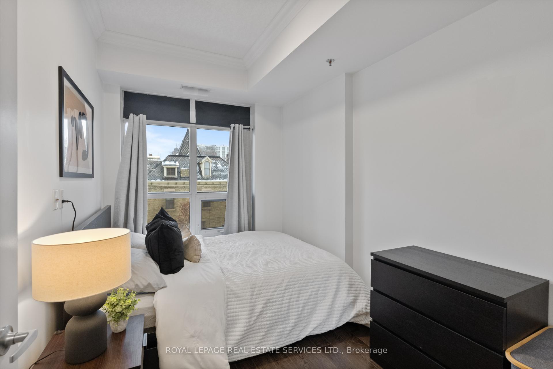 2 Bedrooms Condo at 90 Charlton,  Hamilton For sale