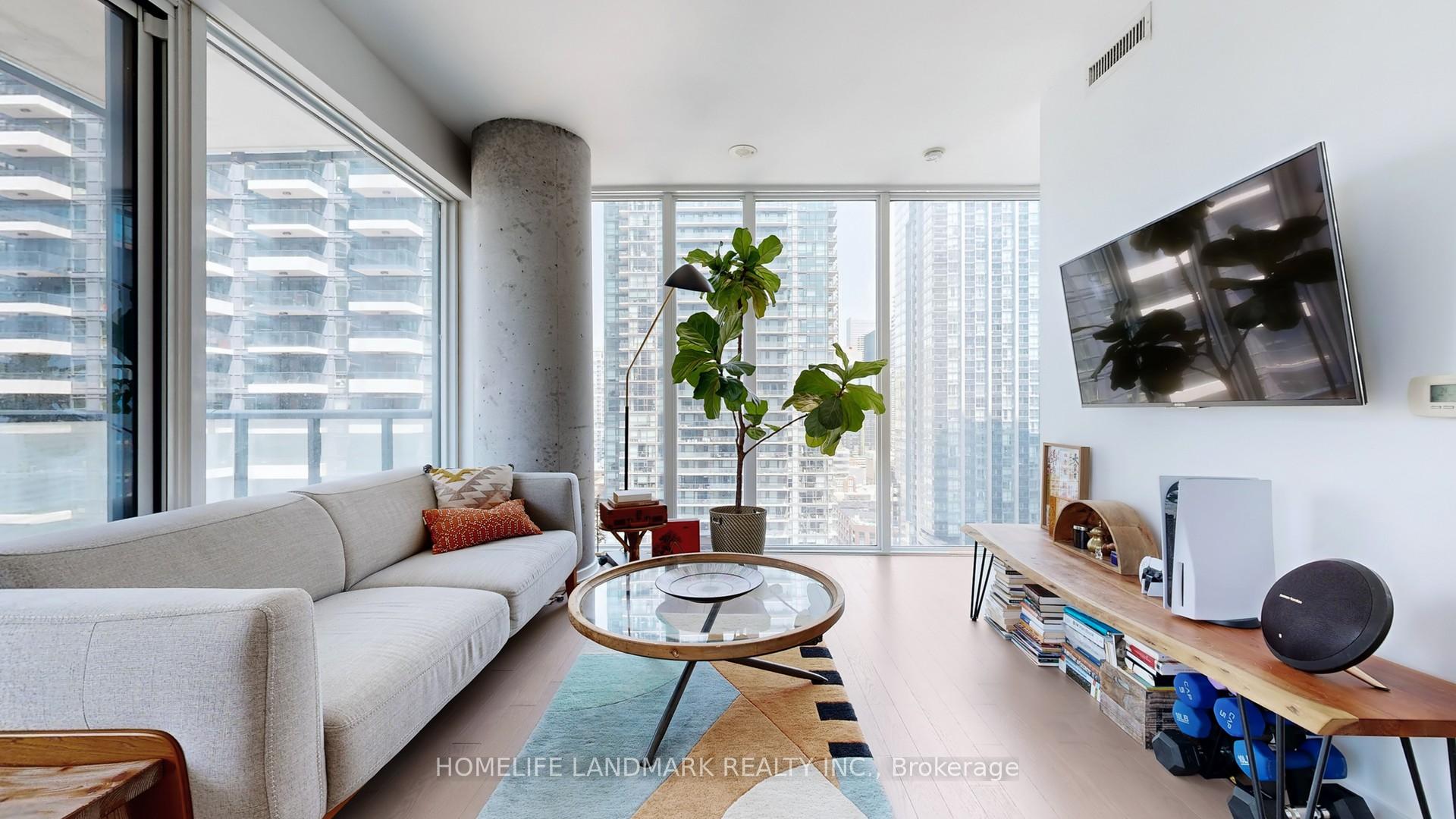 2 Bedrooms Condo at 101 Peter, Toronto For sale
