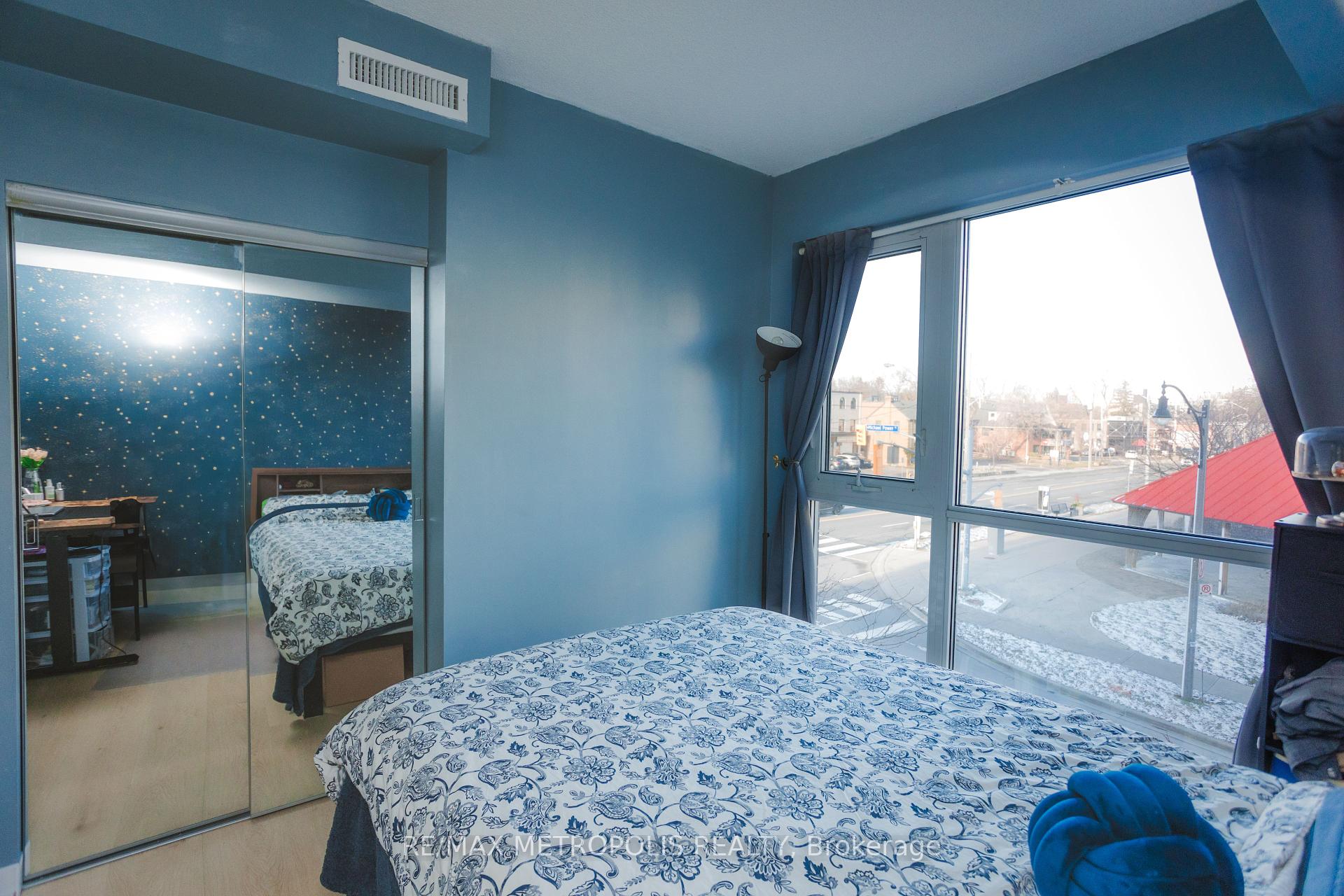 1 Bedroom Condo at 5101 Dundas,  Toronto For sale