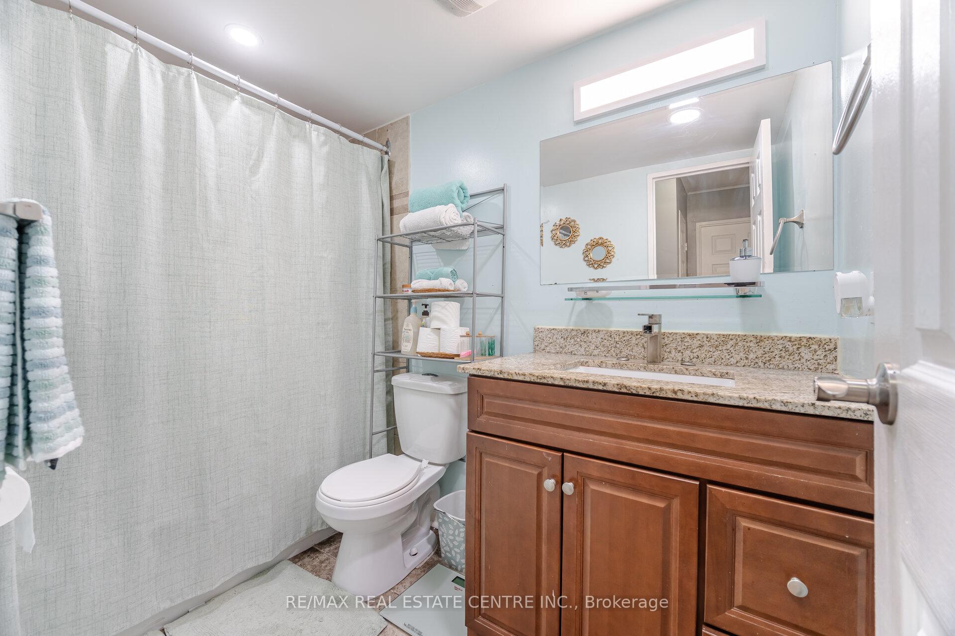 2 Bedrooms Condo at 2825 Islington, Toronto For sale