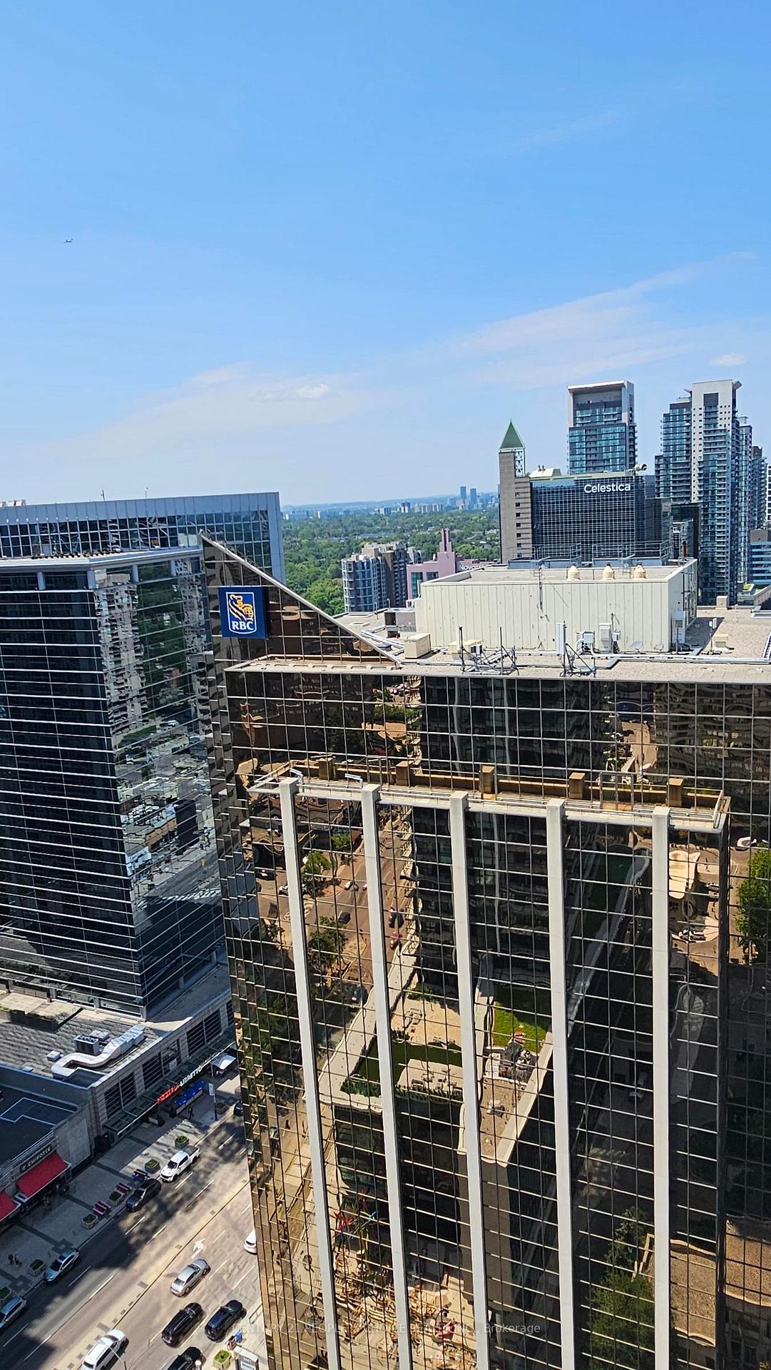 2 Bedrooms Condo at 23 Hollywood, Toronto For sale