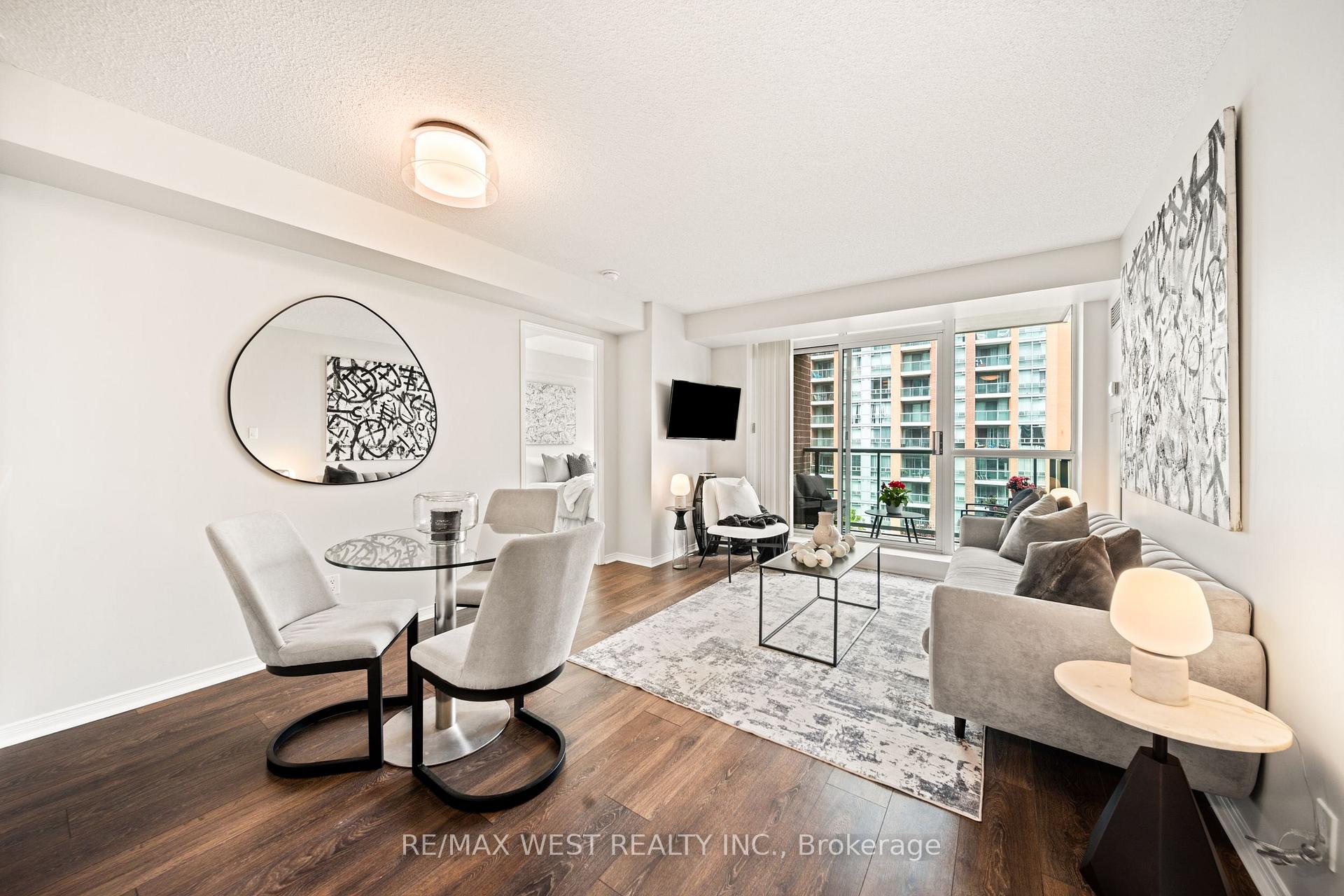 2 Bedrooms Condo at 7 Michael Power, Toronto For sale