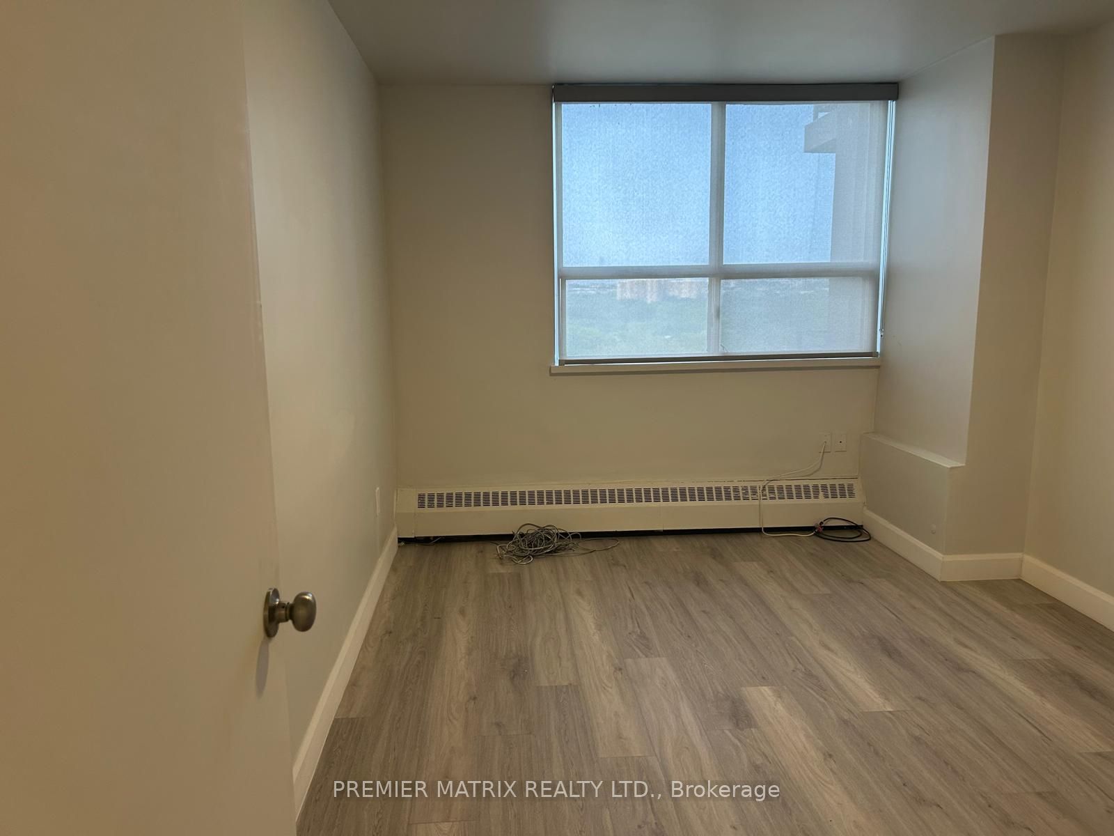 65 Thorncliffe Park Drive, #1404