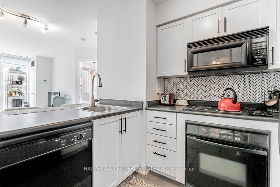 311 Richmond Street E 609