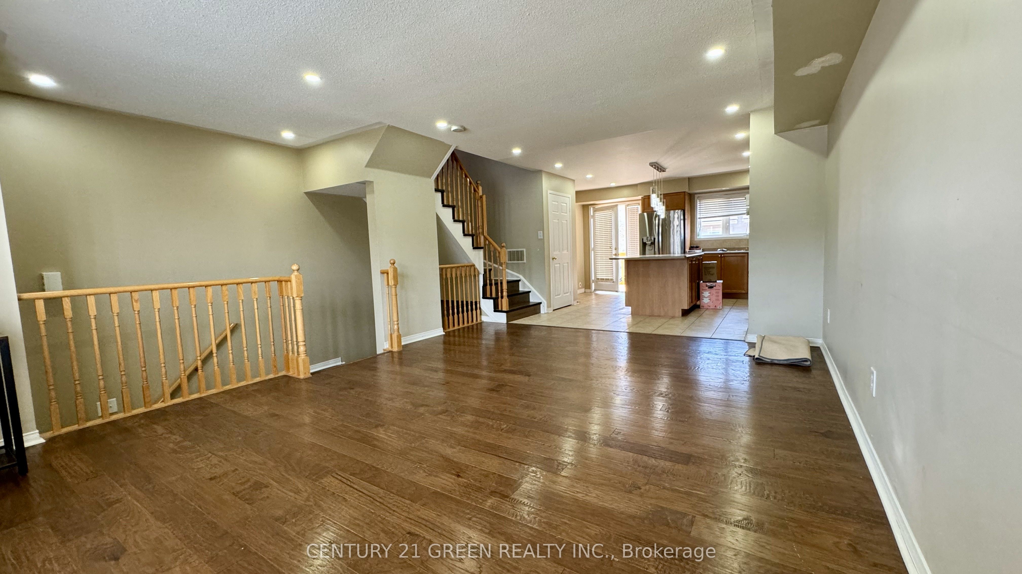 3056 Eglinton Avenue W, #61