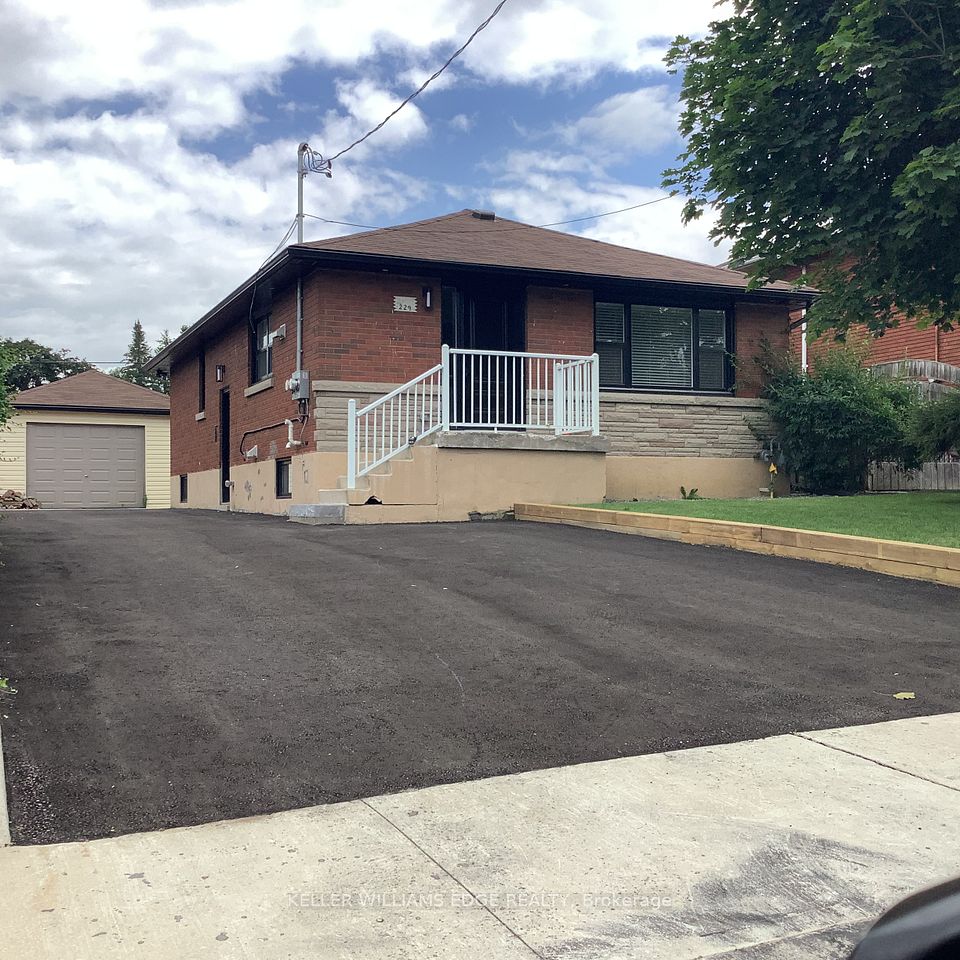 229 West 18th