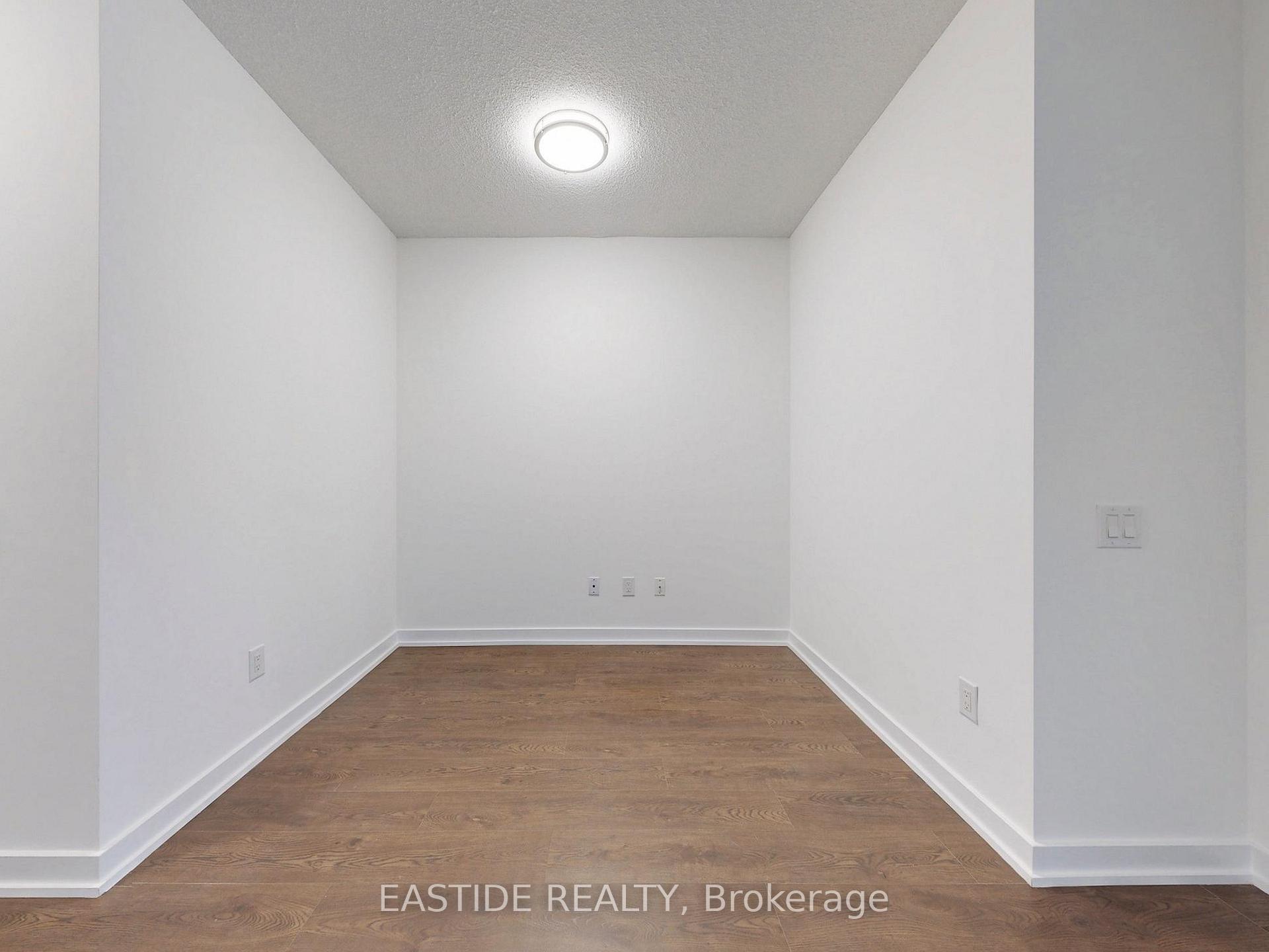 2 Bedrooms Condo at 121 Mcmahon, Toronto For sale