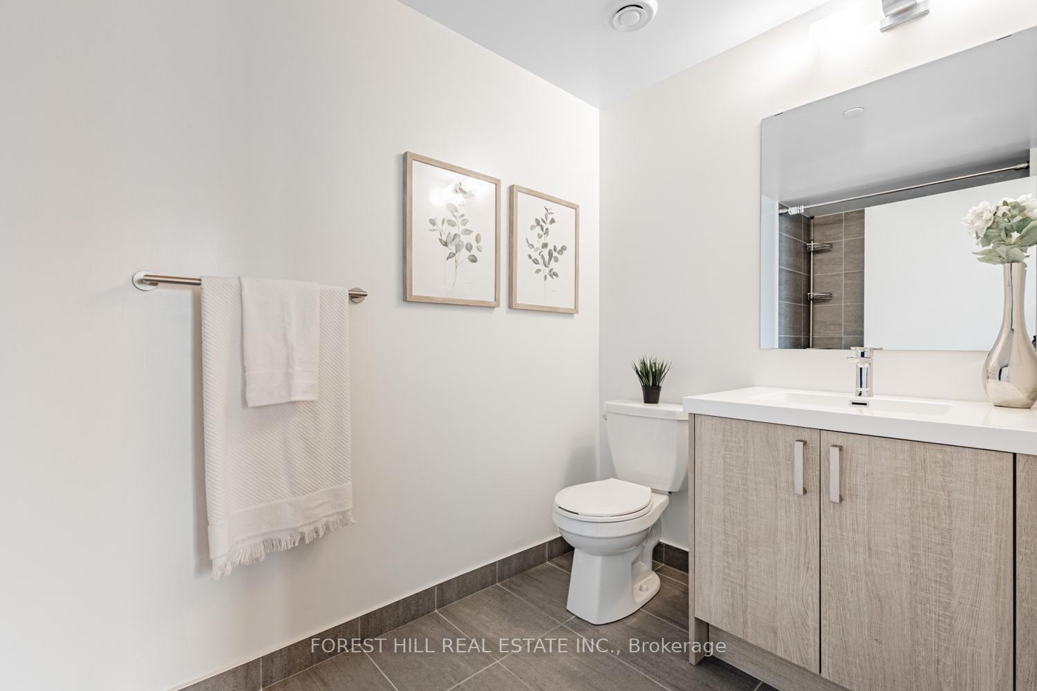 2 Bedrooms Condo at 77 Mutual, Toronto For sale