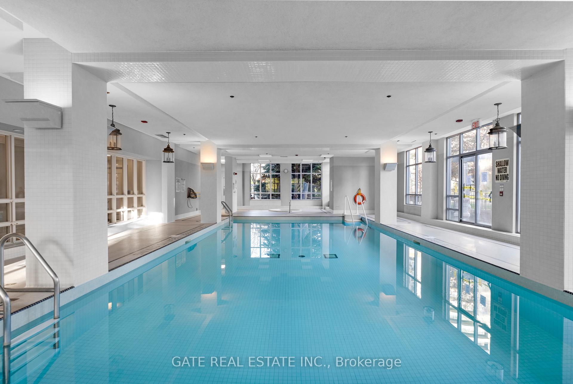 2 Bedrooms Condo at 38 Fontenay, Toronto For sale