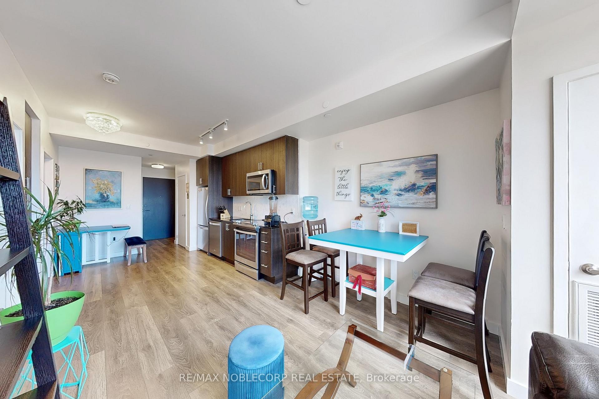 1 Bedroom Condo at 210 Sabina, Oakville For sale