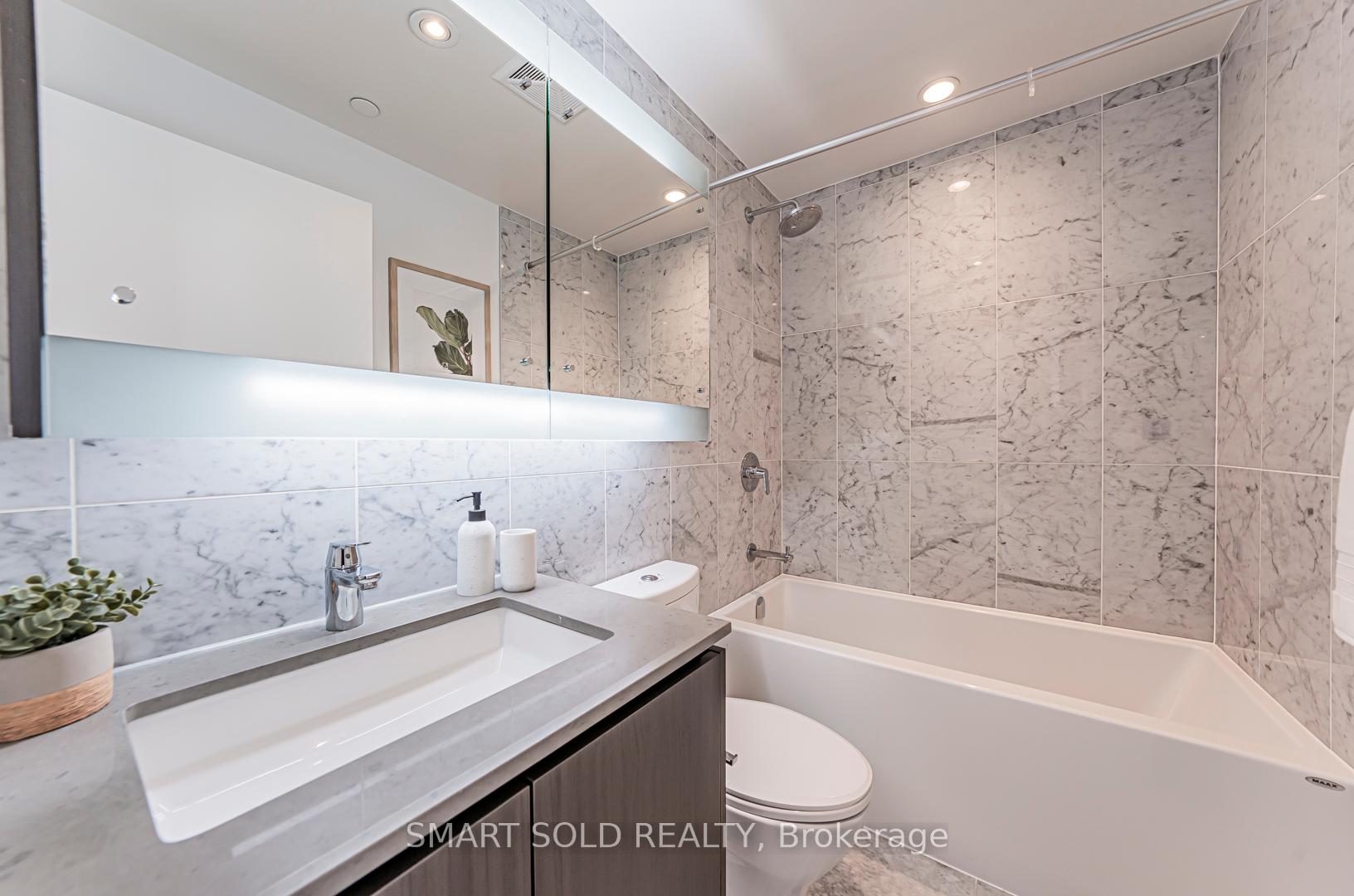 2 Bedrooms Condo at 117 Mcmahon, Toronto For sale