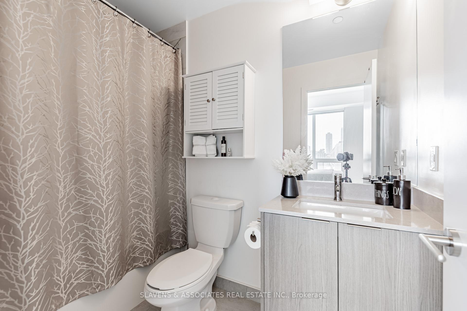3 Bedrooms Condo at 38 Forest Manor, Toronto For sale