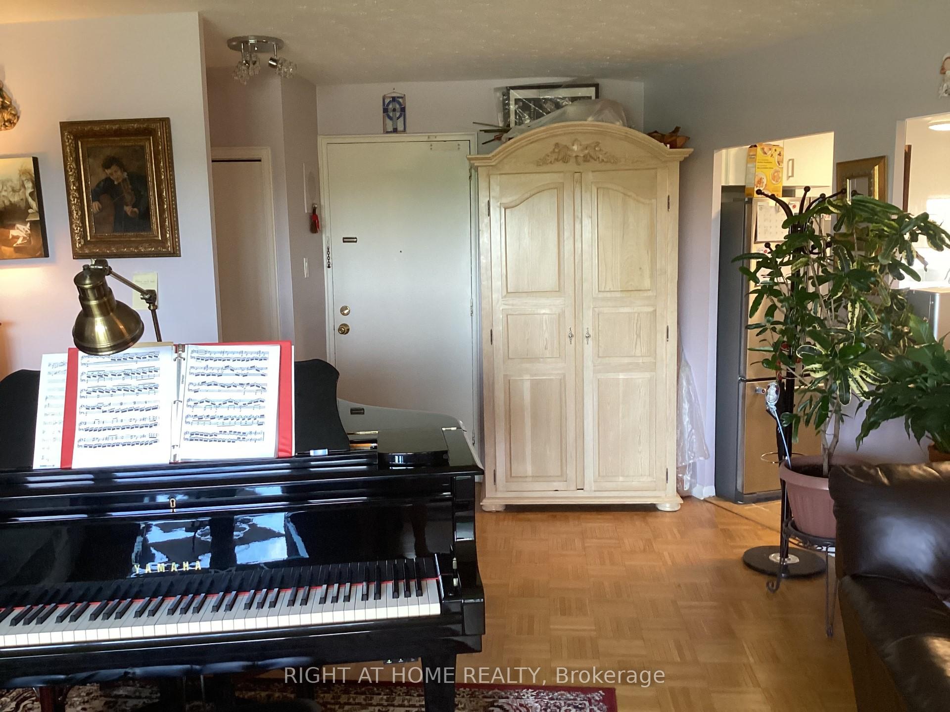 2 Bedrooms Co-op at 346 The West Mall, Toronto For sale