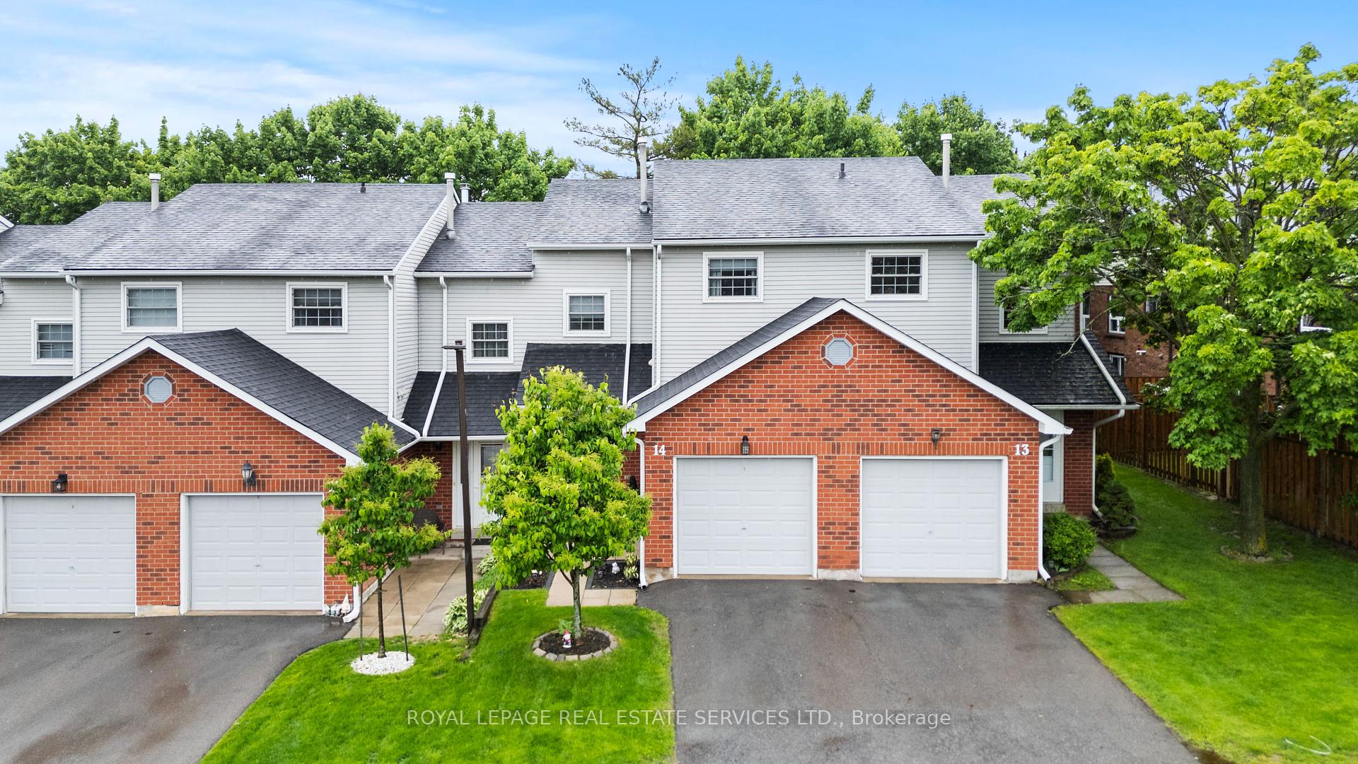 3 Bedrooms Condo at 2065 Amherst Heights, Burlington For sale