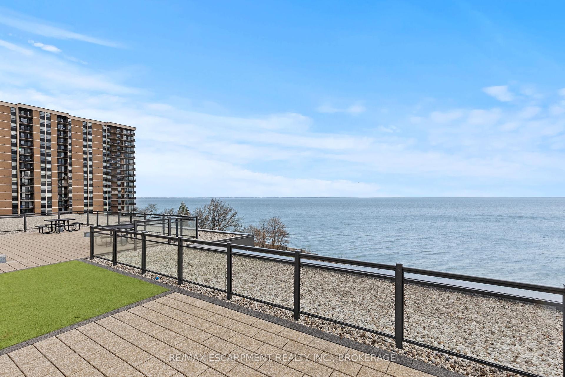 1 Bedroom Condo at 35 Southshore, Hamilton For sale