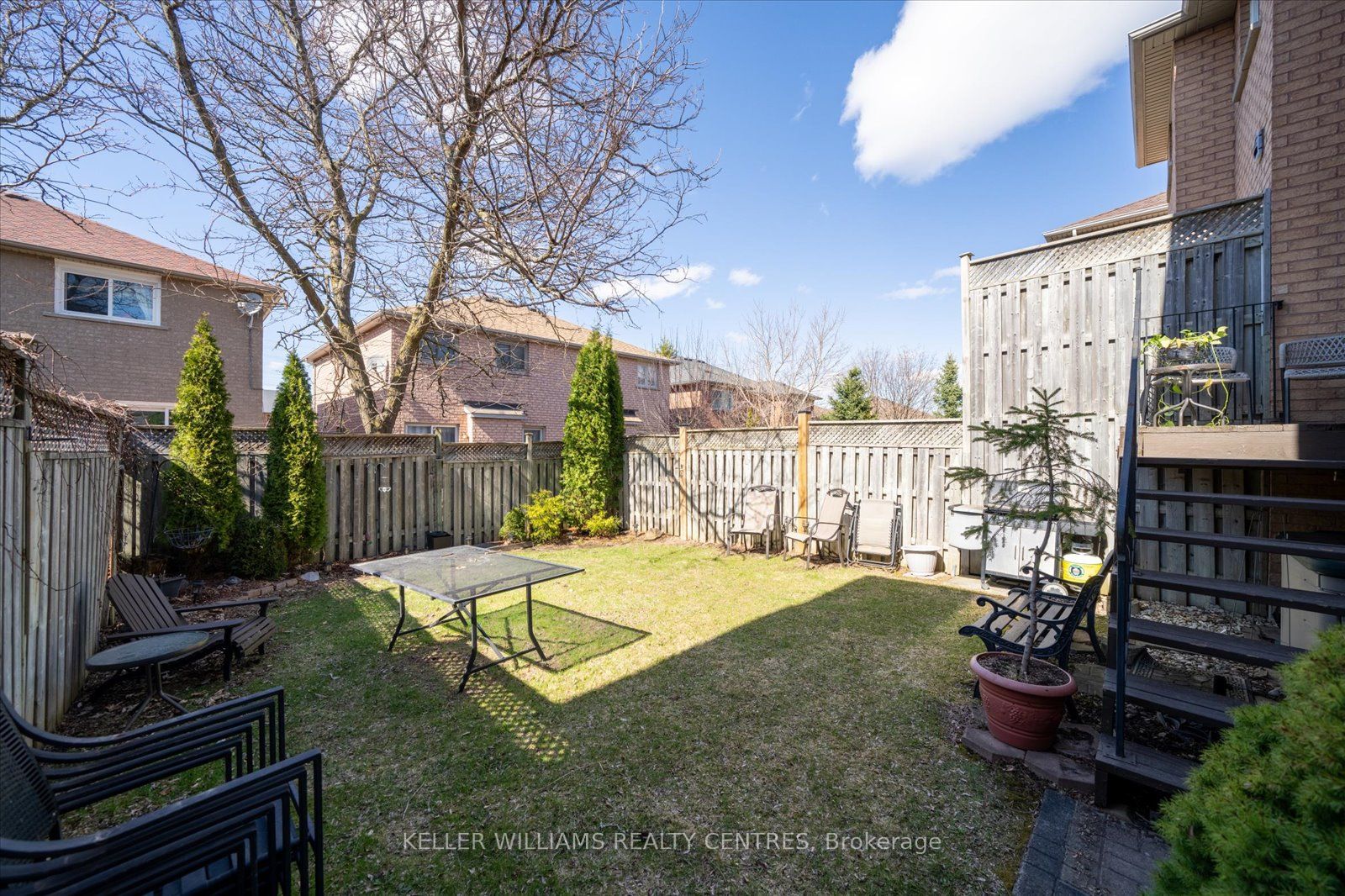 770 Walpole Crescent