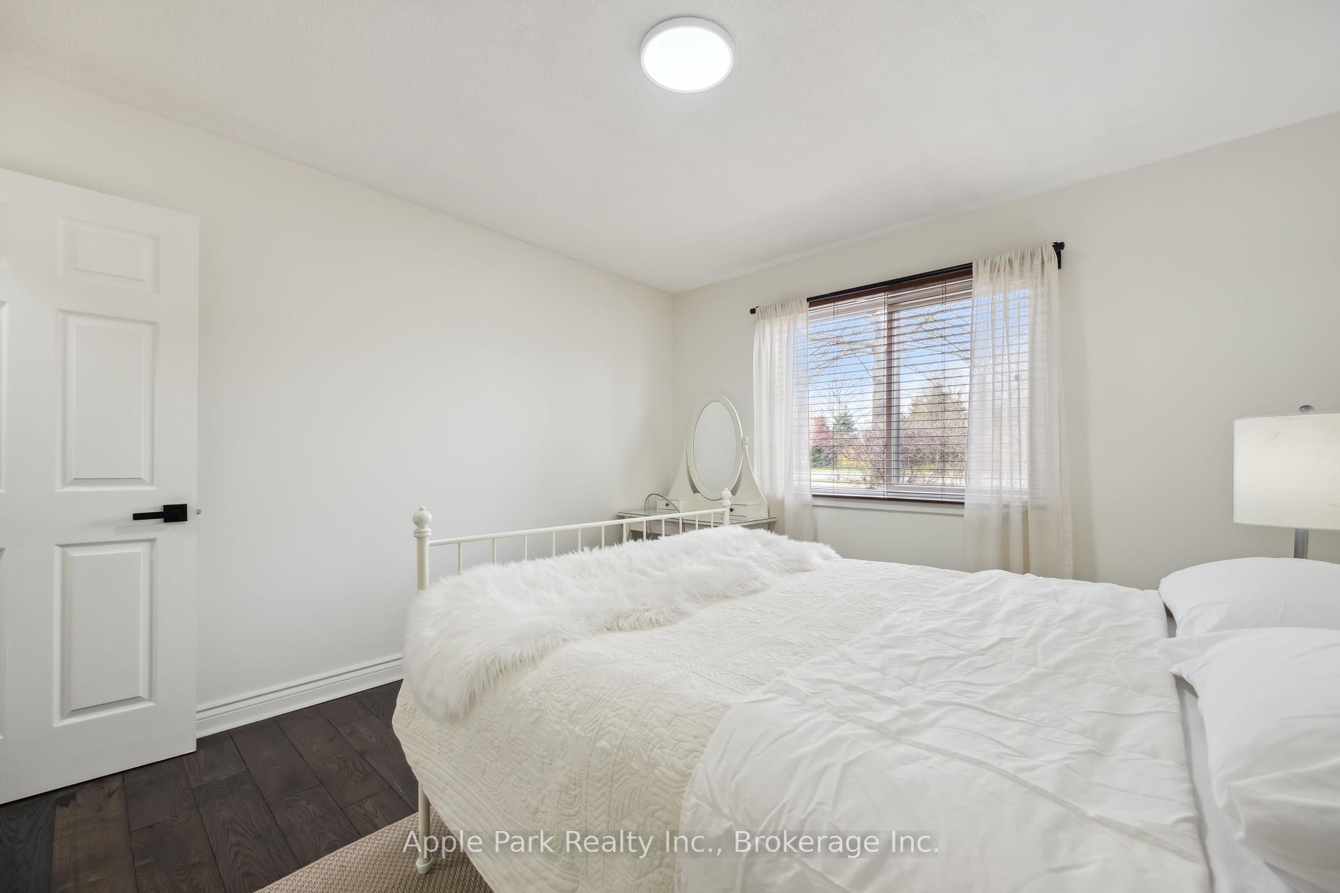 2 Bedrooms Condo at 1450 Glen Abbey,  Oakville For sale