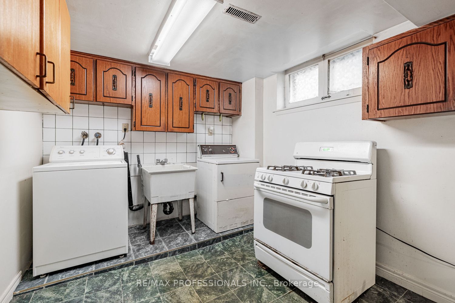 85 Blossom Crescent