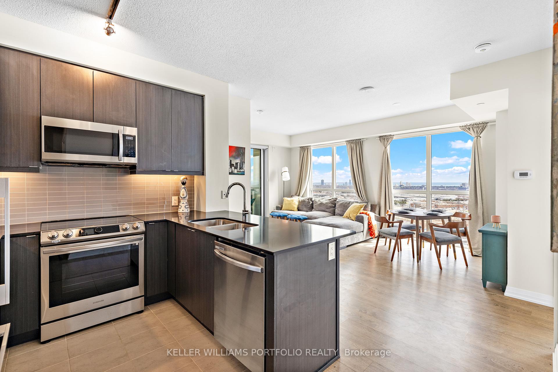 2 Bedrooms Condo at 50 Thomas Riley, Toronto For sale