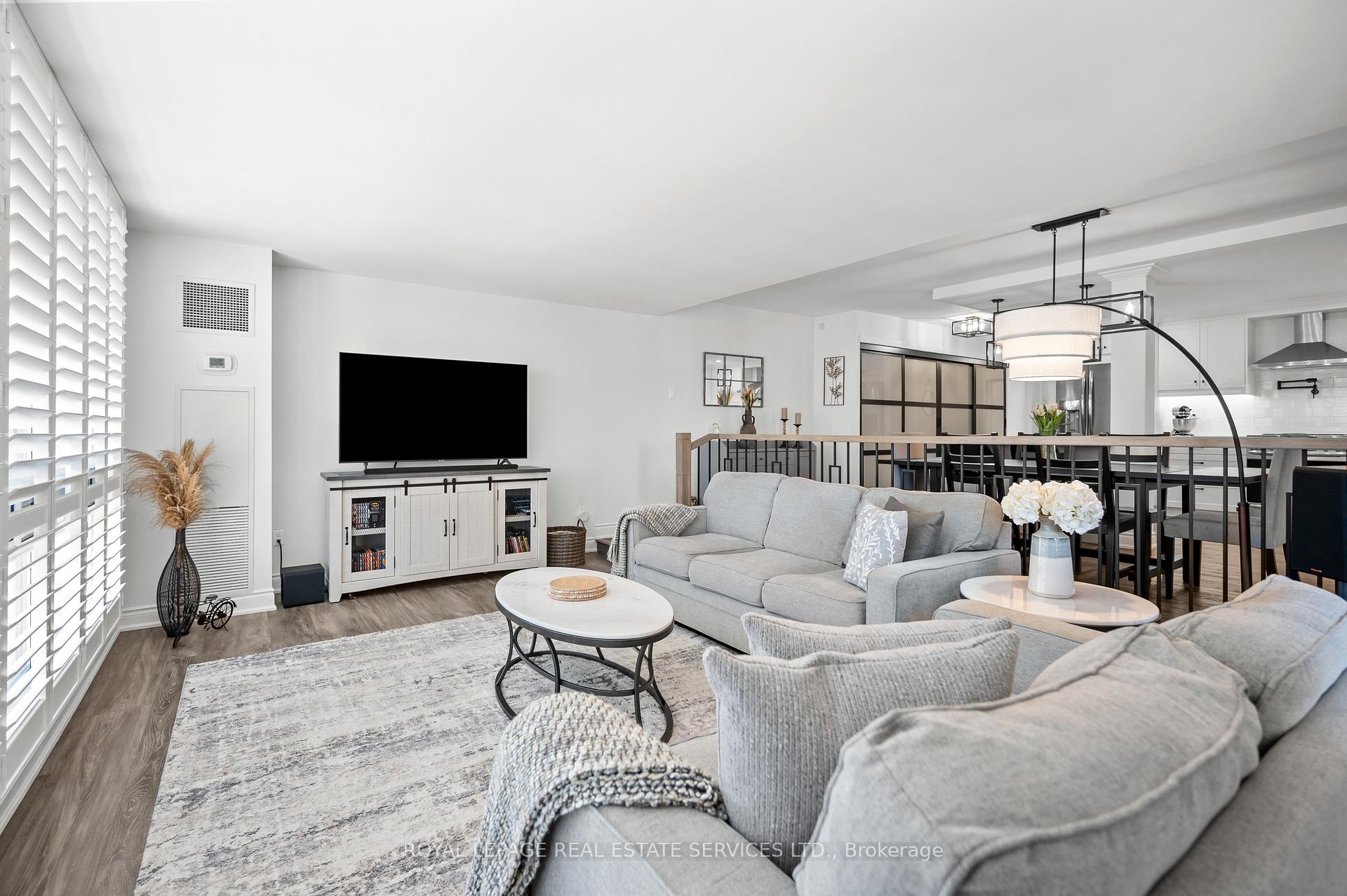 2 Bedrooms Condo at 2185 Marine,  Oakville For sale
