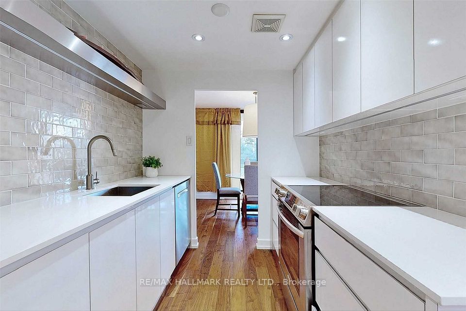 350 Seneca Hill