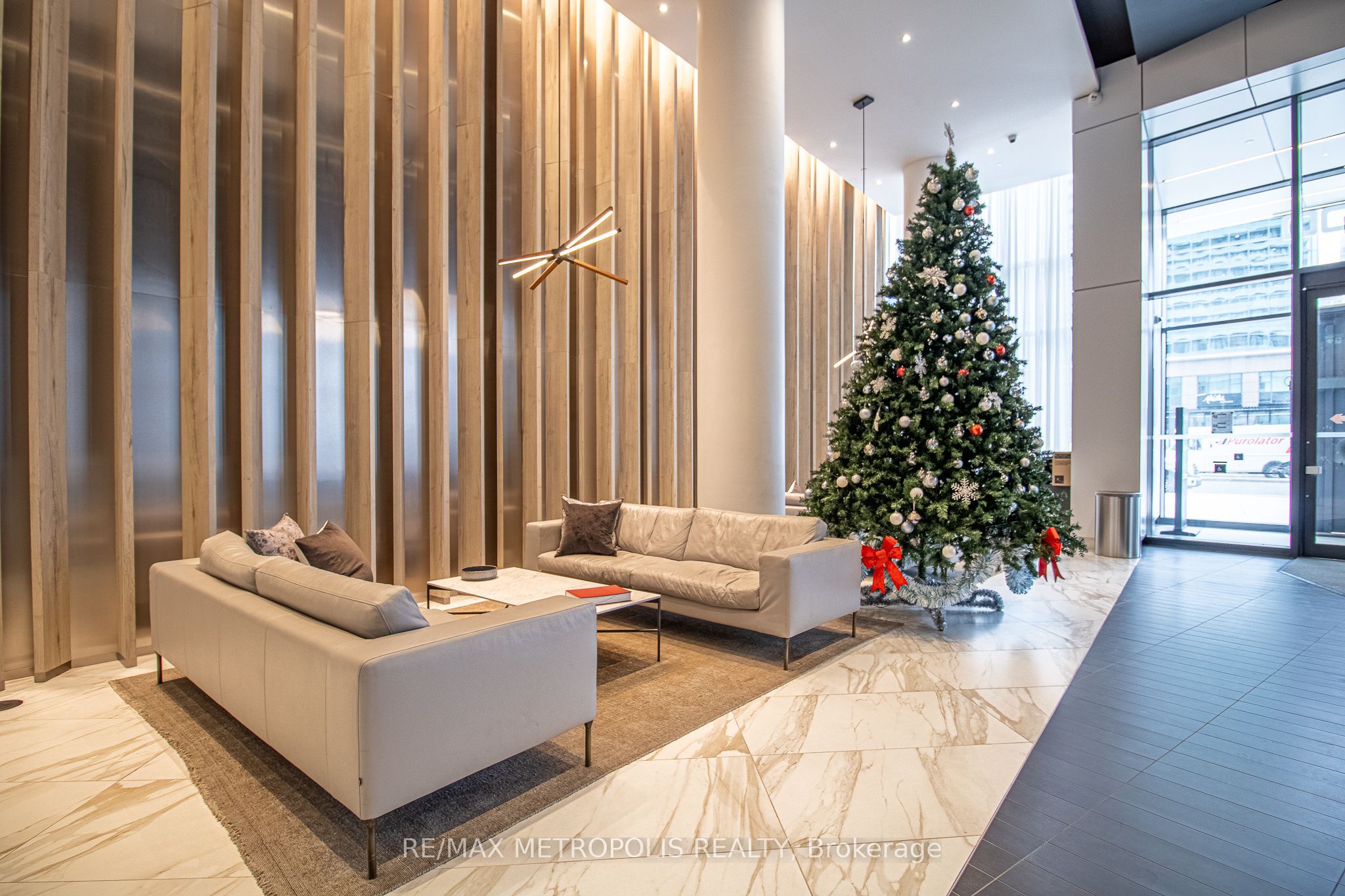 3900 Confederation Parkway, #216