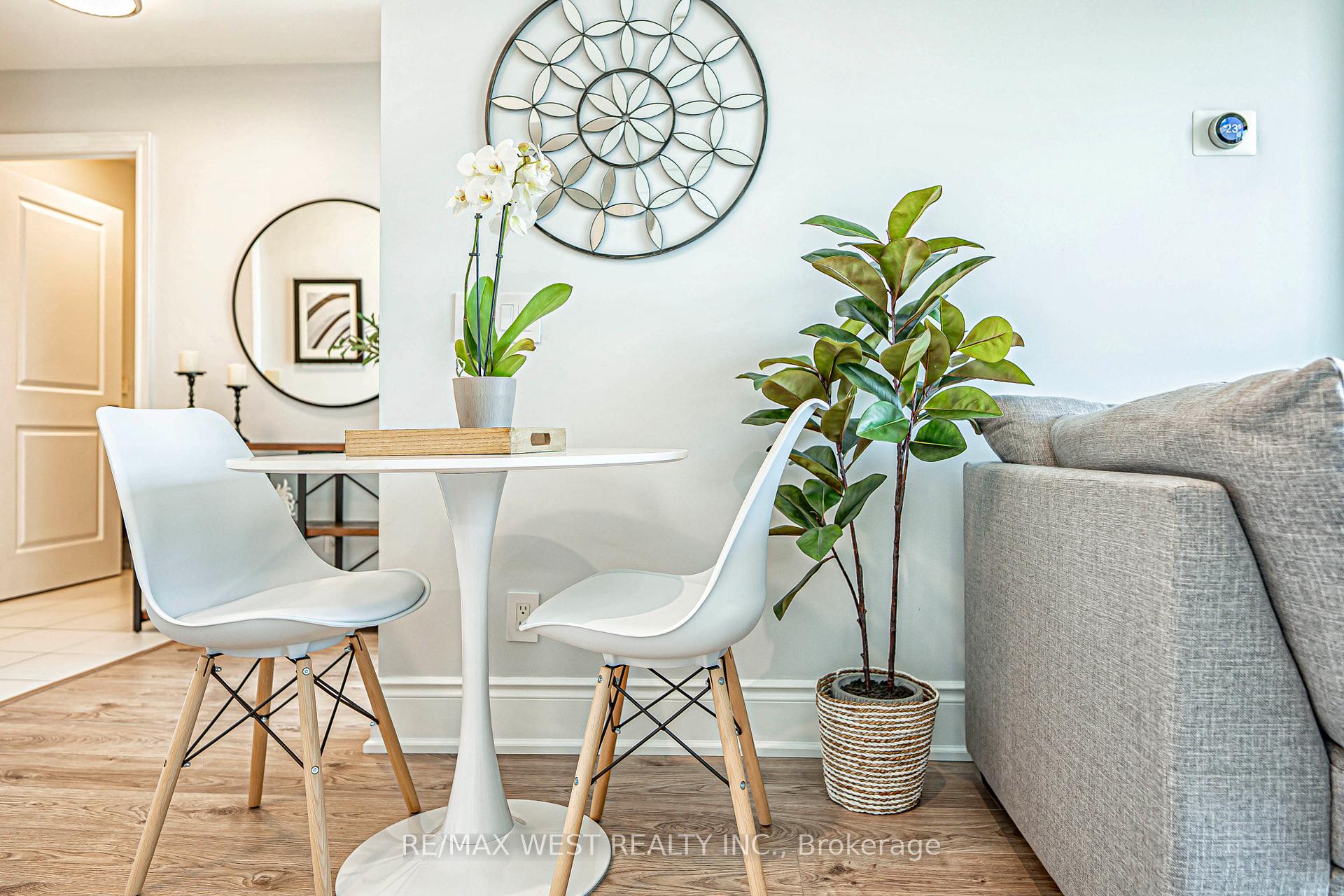 2 Bedrooms Condo at 2522 Keele, Toronto For sale