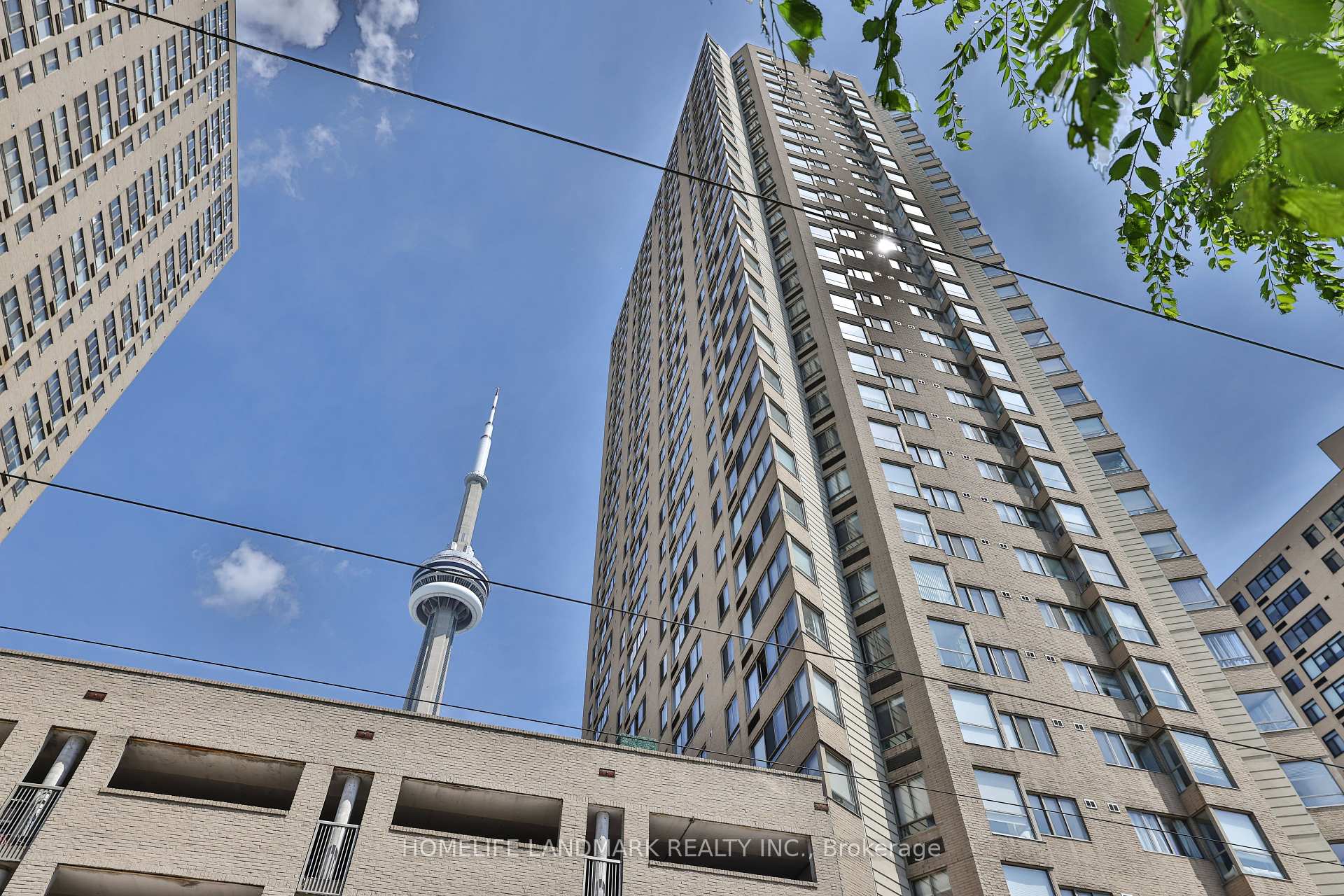 2 Bedrooms Condo at 260 Queens, Toronto For sale