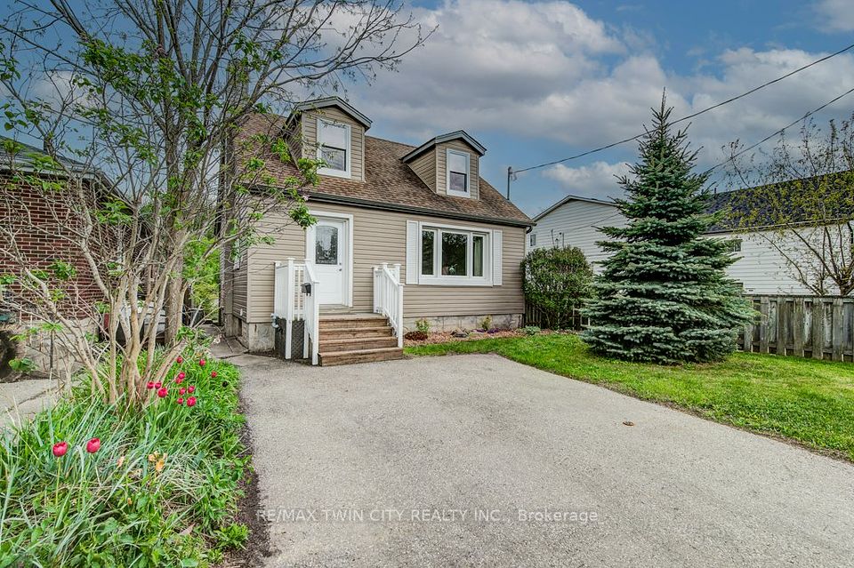 35 Waverly