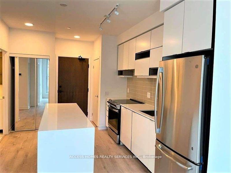 2 Bedrooms Condo at 4065 Confederation, Mississauga For sale
