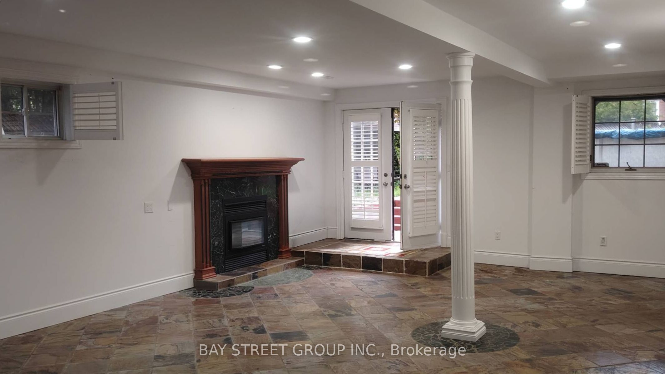 231 Shaftsbury Avenue N