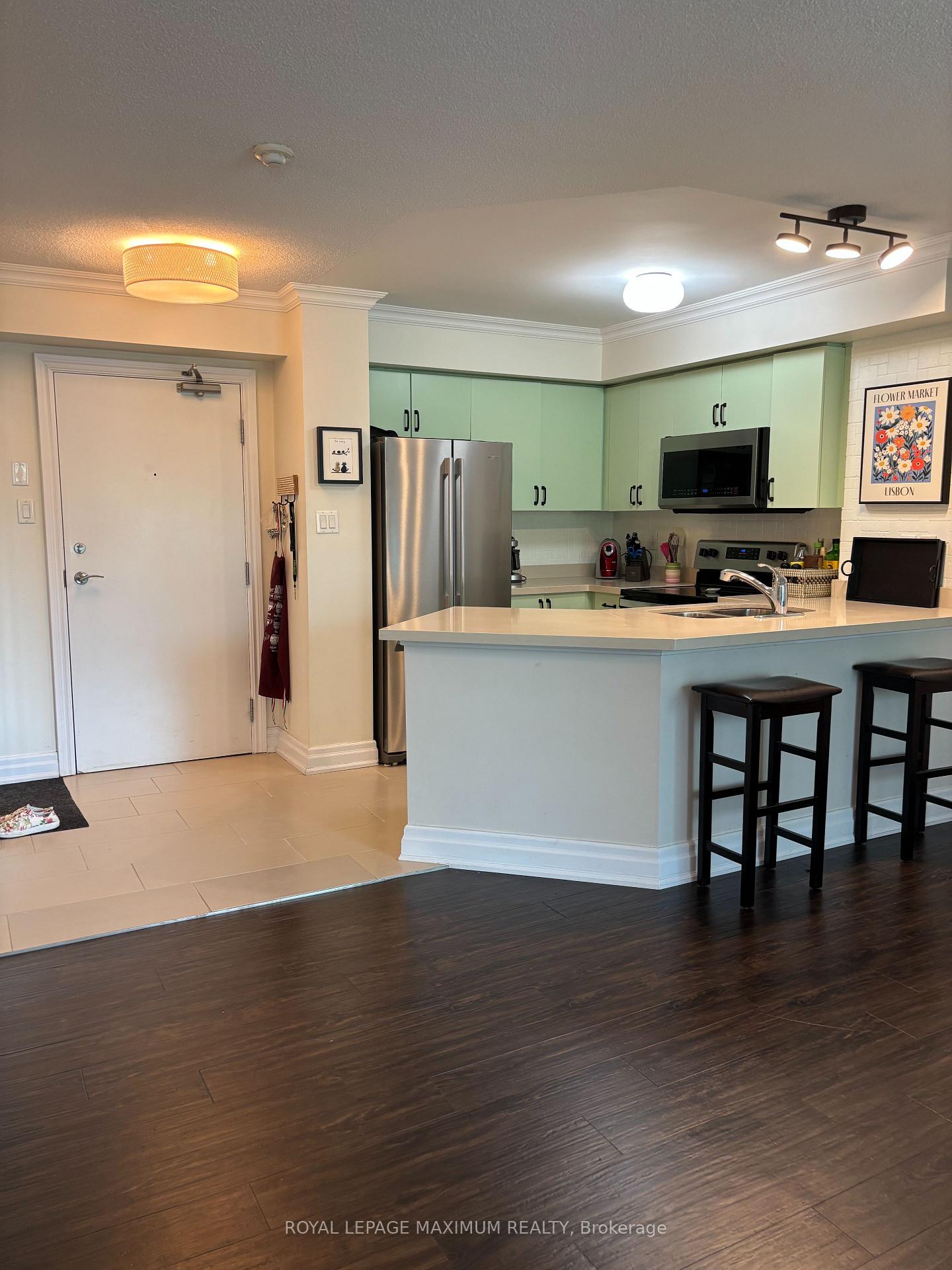 2 Bedrooms Condo at 920 Sheppard, Toronto For sale
