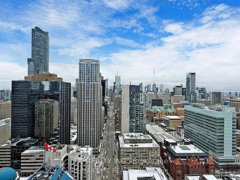2 Bedrooms Condo at 832 Bay, Toronto For sale