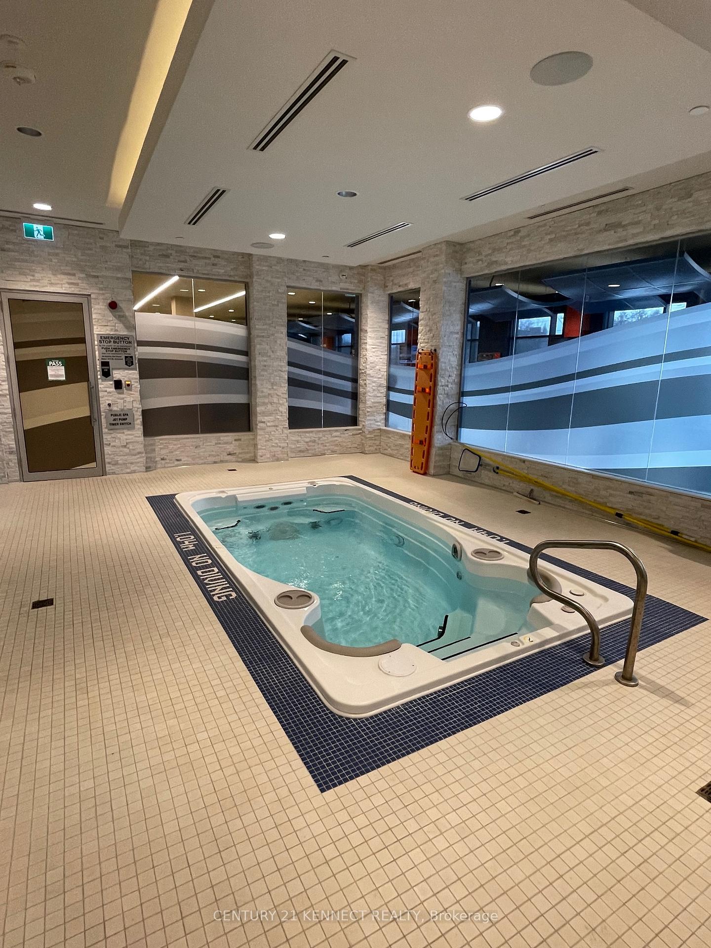 2 Bedrooms Condo at 60 Ann O’Reilly, Toronto For sale