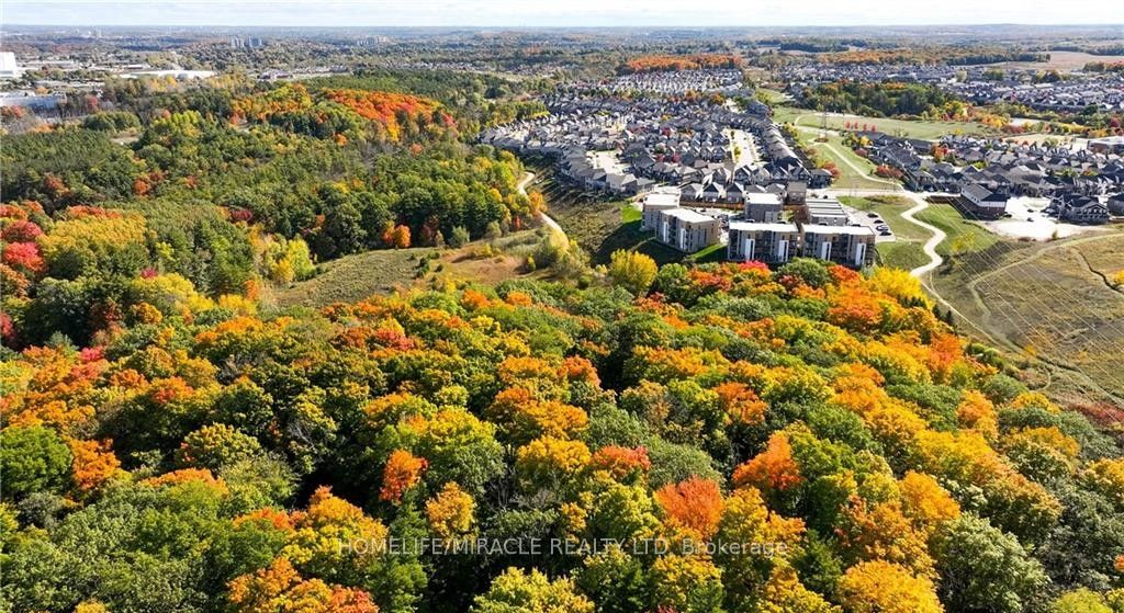 #Unit 27 - 261 Woodbine Avenue, Kitchener, ON N2R 0S7