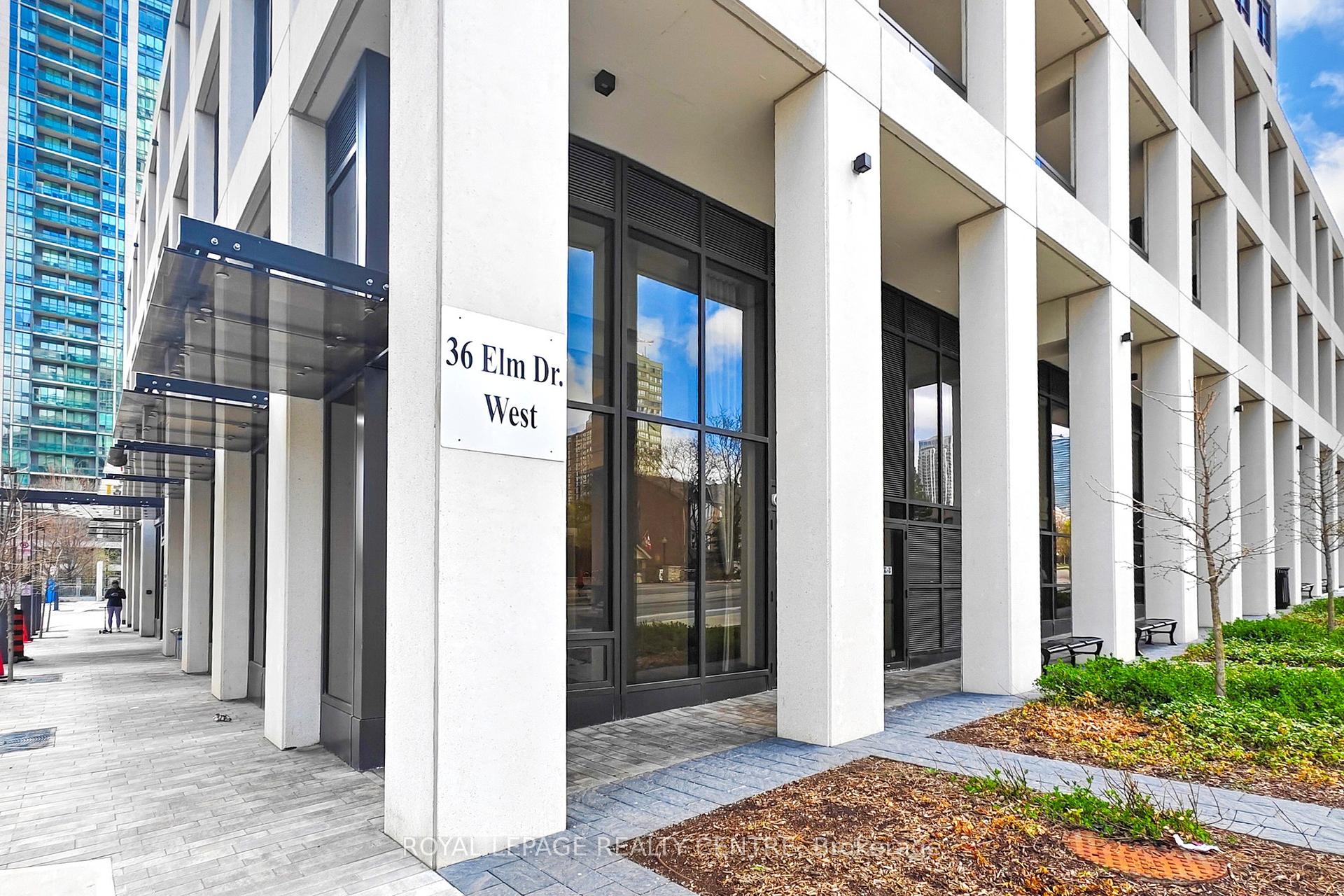 2 Bedrooms Condo at 36 ELM,  Mississauga For sale