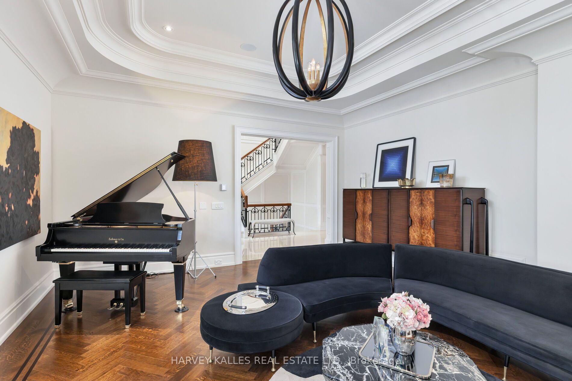 76 Arjay Crescent
