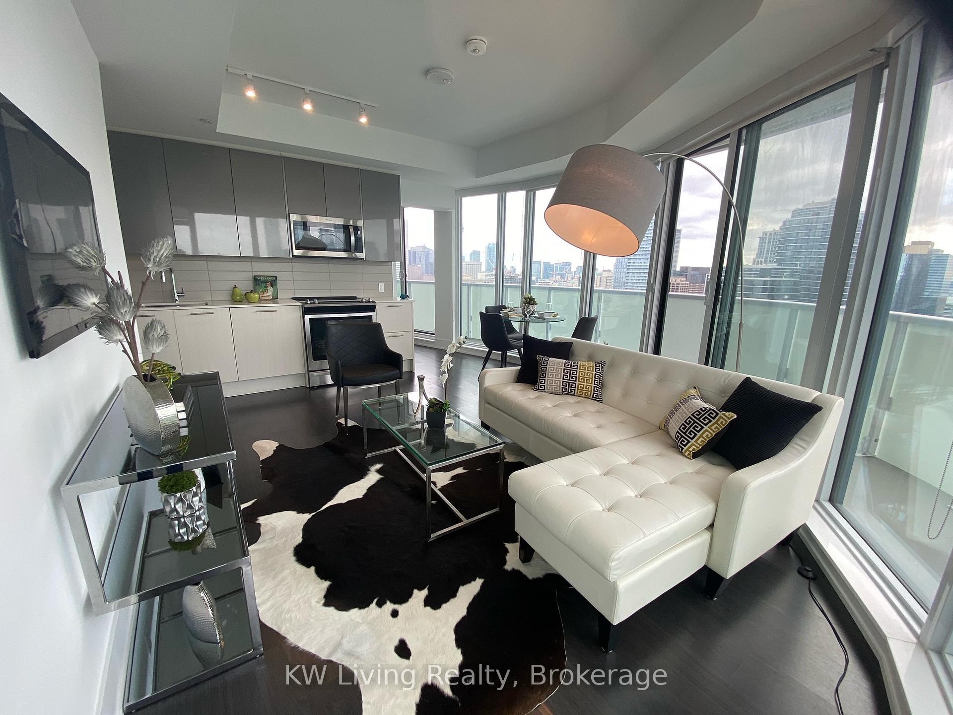 2 Bedrooms Condo at 403 Church, Toronto For sale