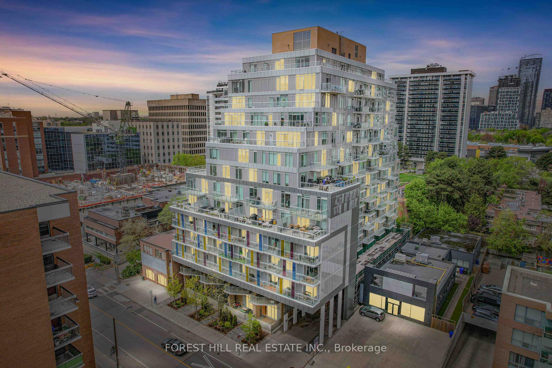2 Bedrooms Condo at 68 Merton, Toronto For sale