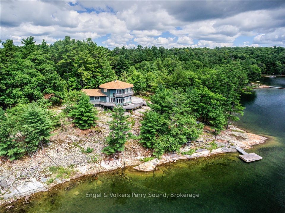 1 Loon Bay
