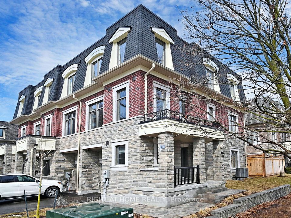 211 Wyndham
