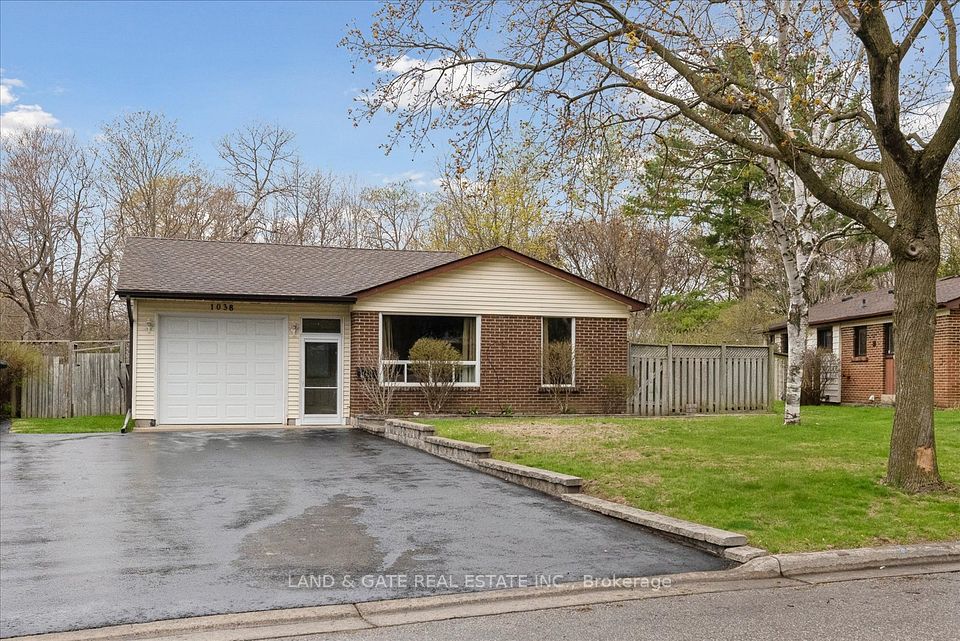 1038 Exeter