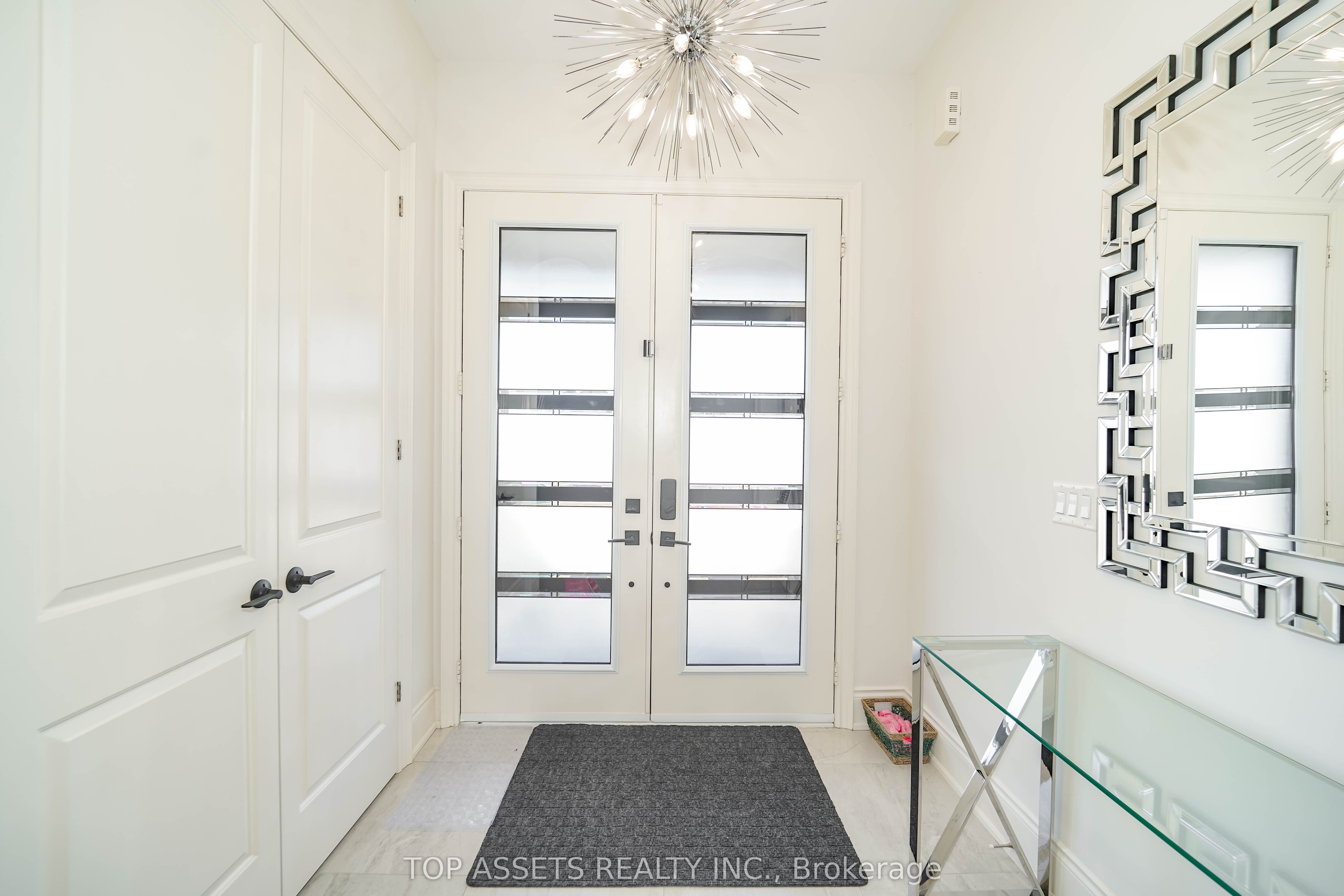 1 Penlea Gate, Brampton, ON L6P 4M7