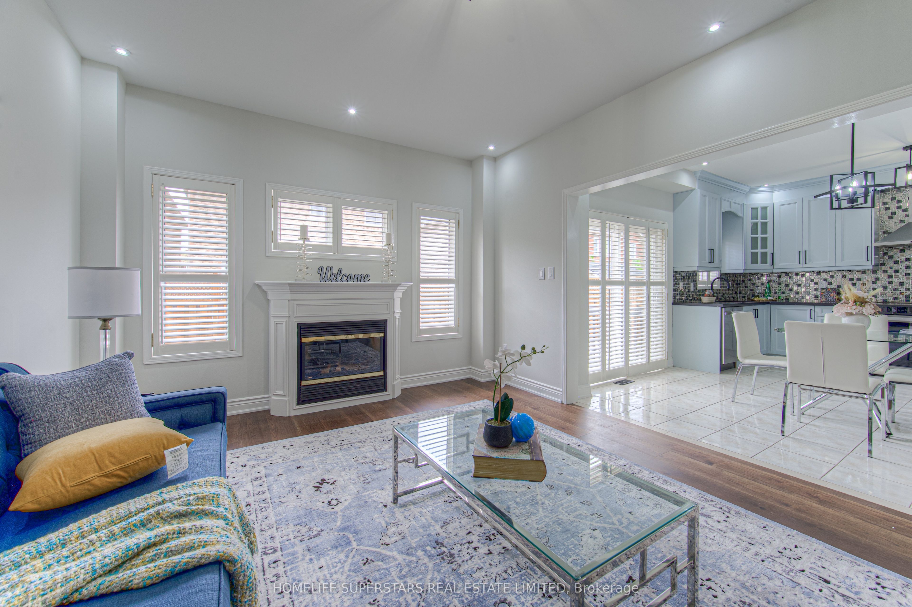 5676 Fantasia Manor