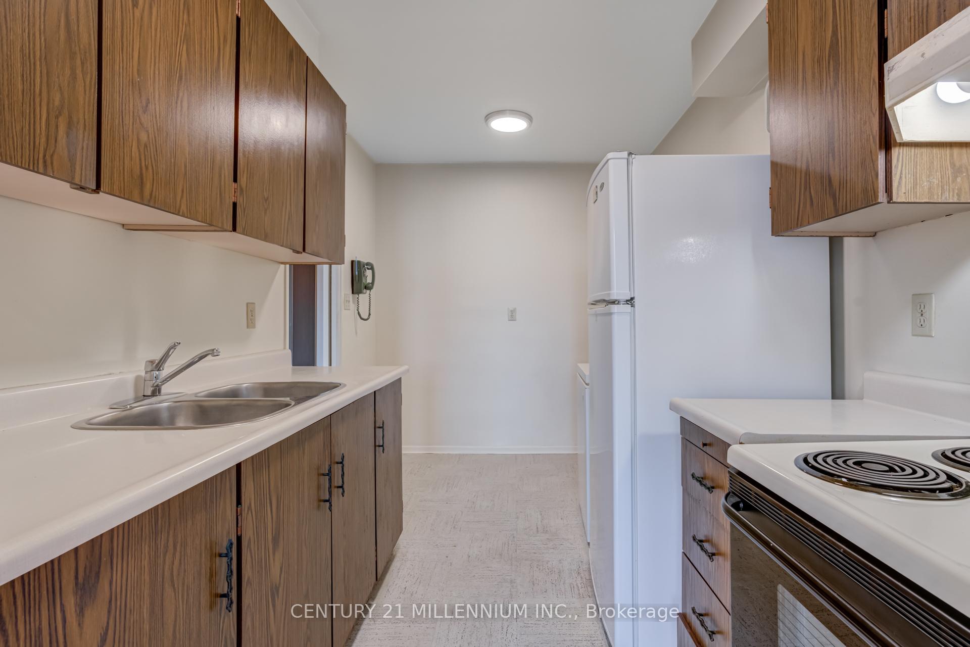 3 Bedrooms Condo at 5 Massey, Toronto For sale