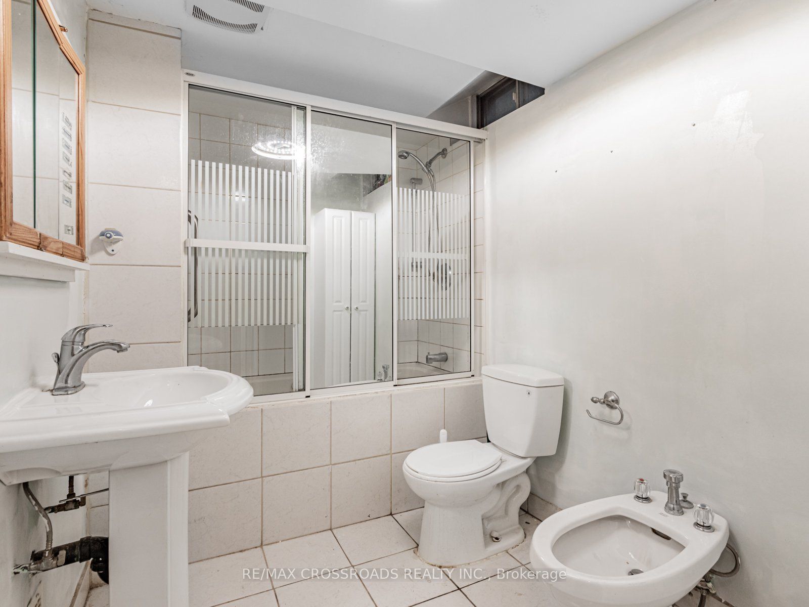 15 Peachtree Place, Vaughan, ON L4K 2C4