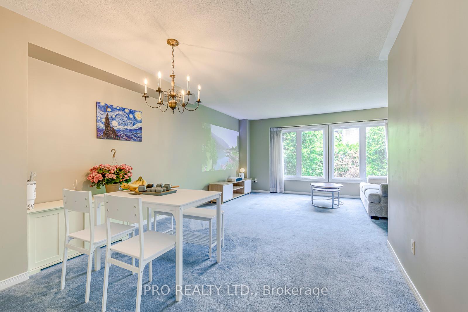 3 Bedrooms Condo at 2051 MERCHANTS, Oakville For sale