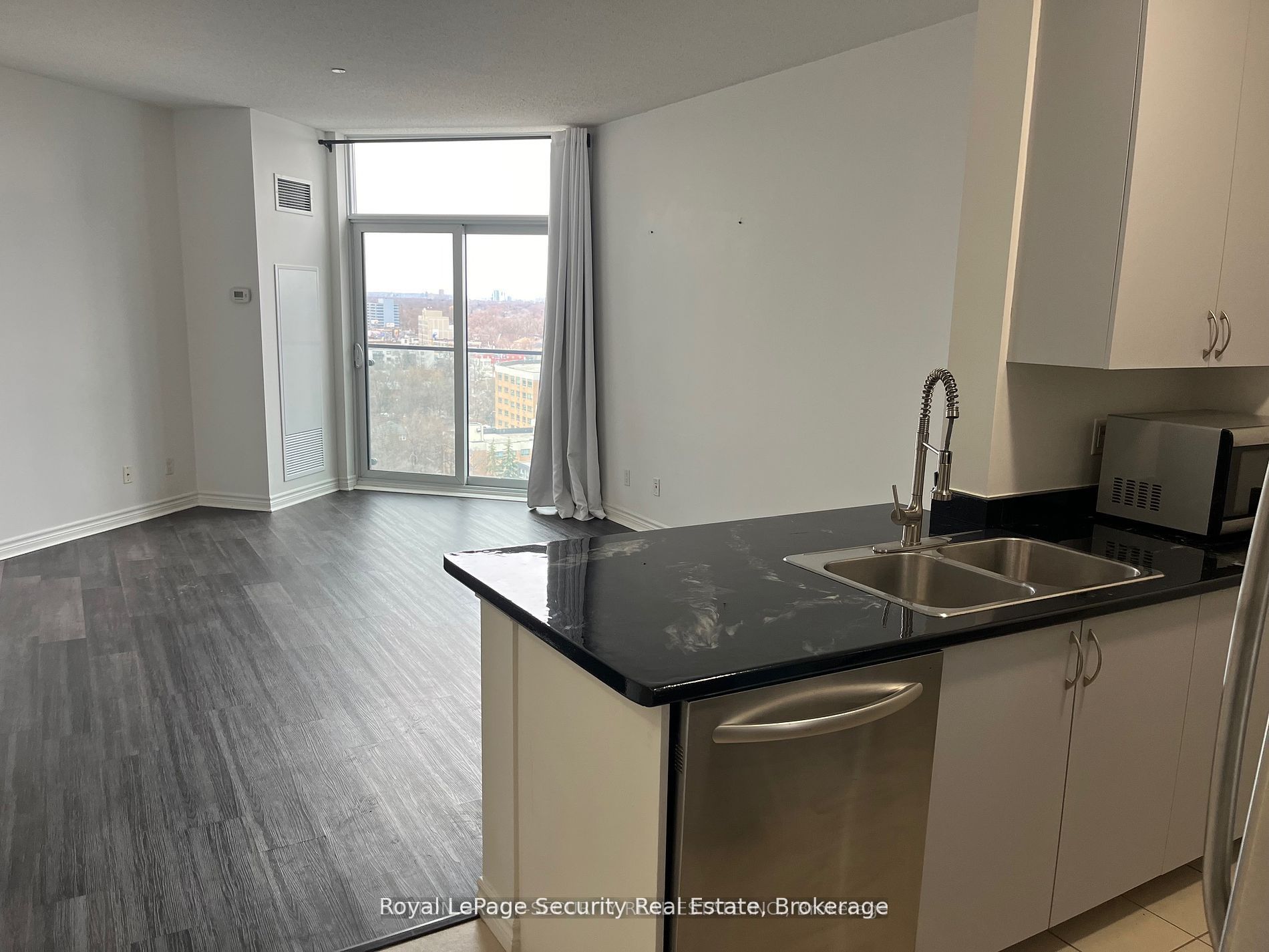 35 Saranac Boulevard, #PH4