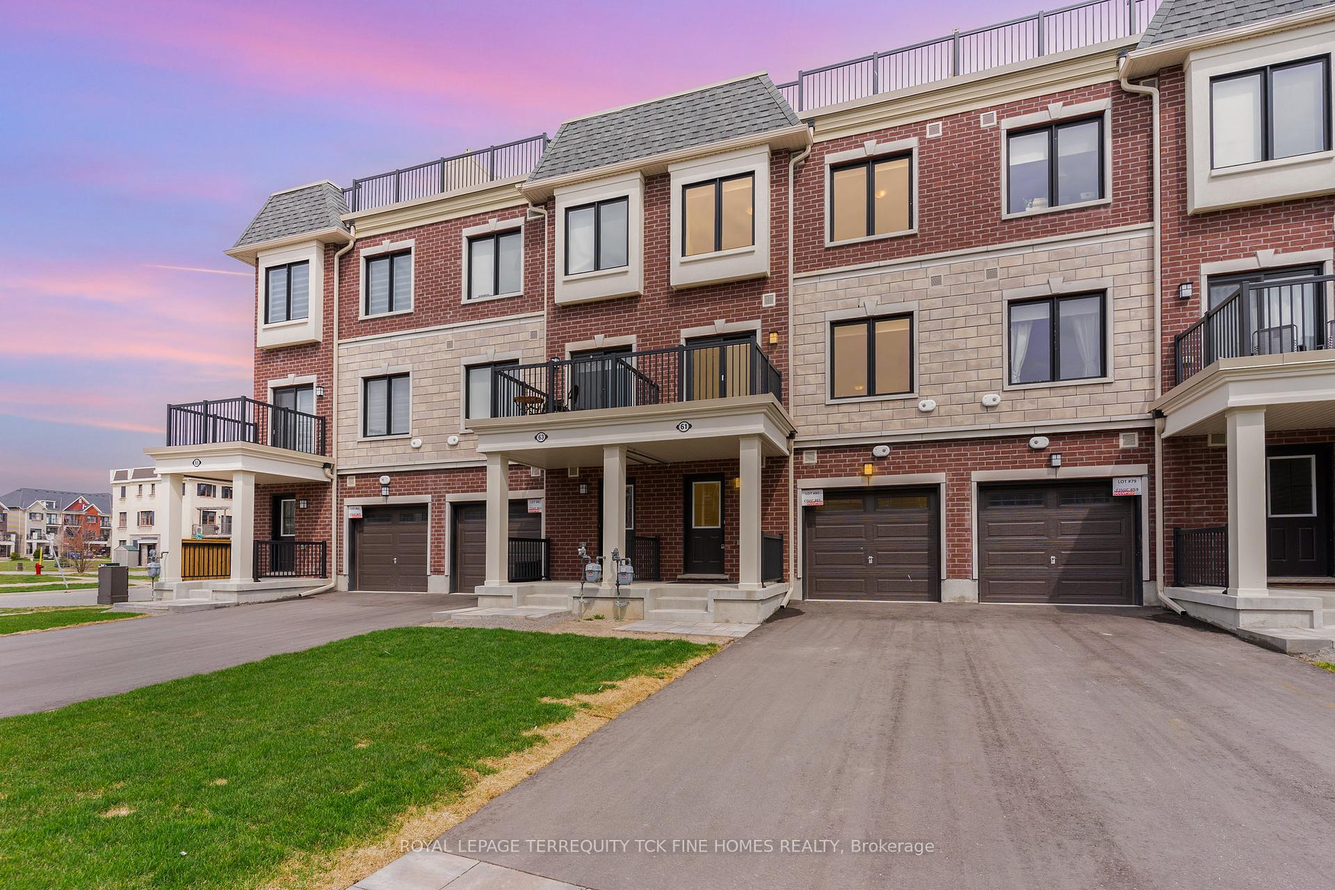 61 Kenneth Kirby Lane, Whitchurch-Stouffville, ON L4A 4W8